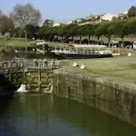 Ibis Est La Cite 3* קרקסון