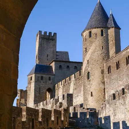 Hotel Ibis Est La Cité 3*