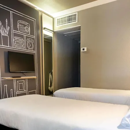 Ibis Est La Cite 3*