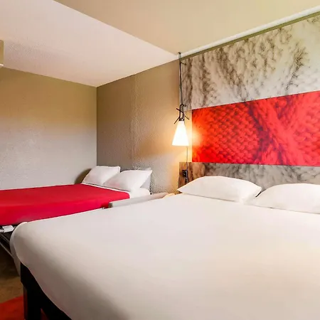 Ibis Est La Cite 3*