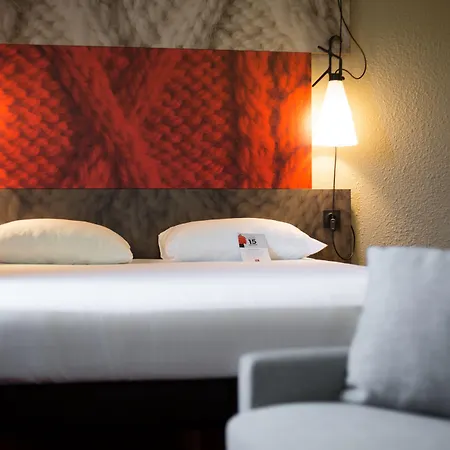 Ibis Est La Cite Отель Каркассон