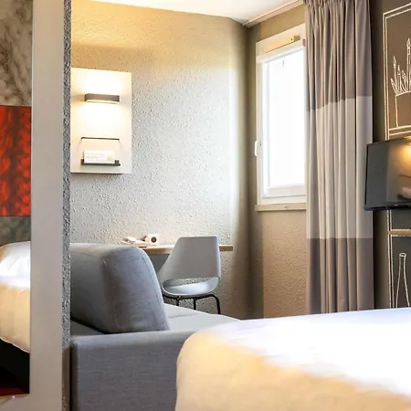 Отель Ibis Est La Cite