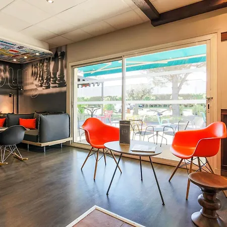 Ibis Est La Cite 3* Каркассон