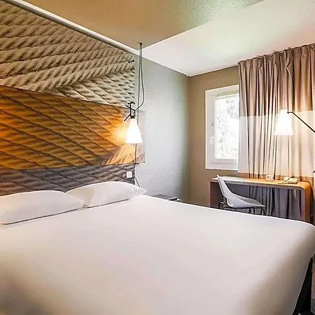 Hotel Ibis Est La Cité