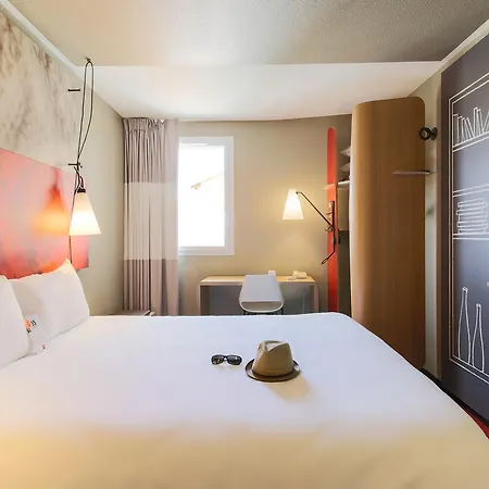 Ibis Est La Cité Hotel 3*