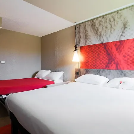 Ibis Est La Cite קרקסון