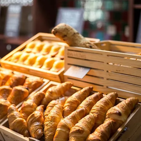 Ibis Est La Cite Hotel 3*