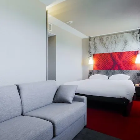 Отель Ibis Est La Cite Каркассон