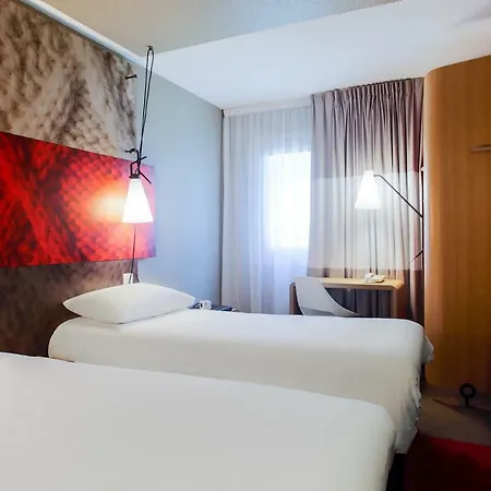 Ibis Est La Cité 3*