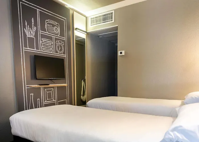 Ibis Est La Cite 3*