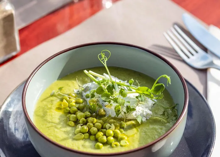 Ibis Est La Cite 3* Καρκασόν