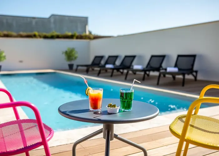 Ibis Est La Cite Καρκασόν