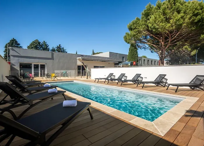 Ibis Est La Cite Καρκασόν